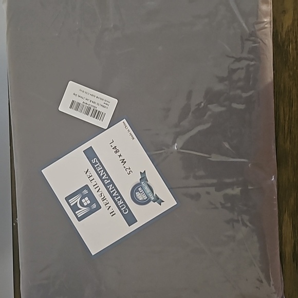 Curtain panels - Picture 2 of 3